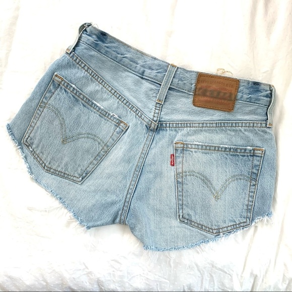 LEVIS Tiny Distressed Cutoffs Denim Shorts size 24 - Picture 2 of 7